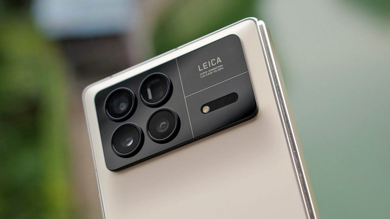 Глобальное обновление HyperOS открыло ИИ-инструменты Leica для всех